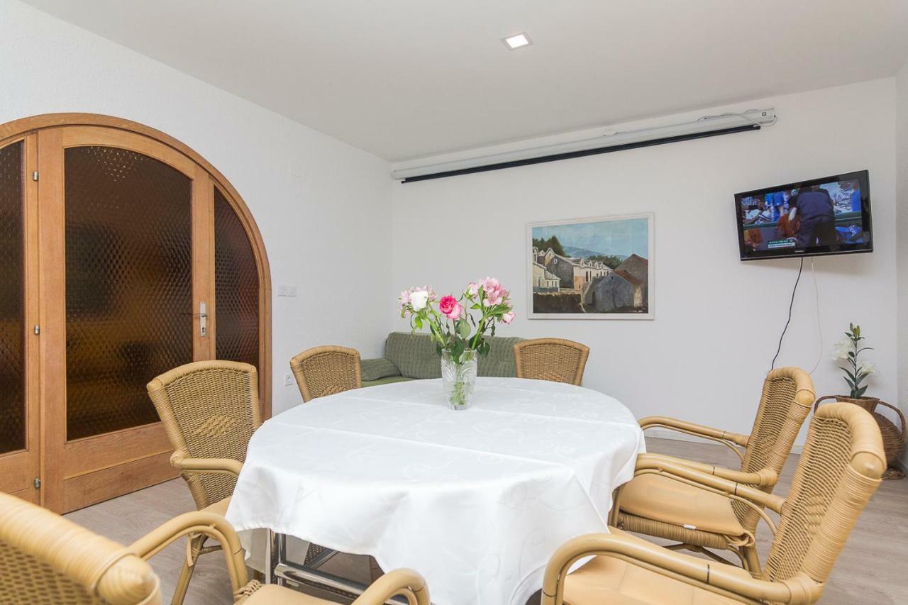 Apartments A&B Макарска Екстериор снимка