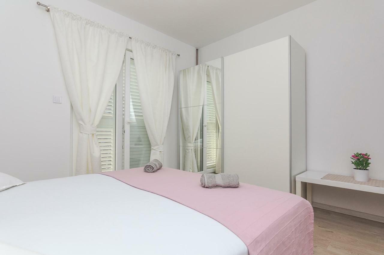 Apartments A&B Макарска Екстериор снимка