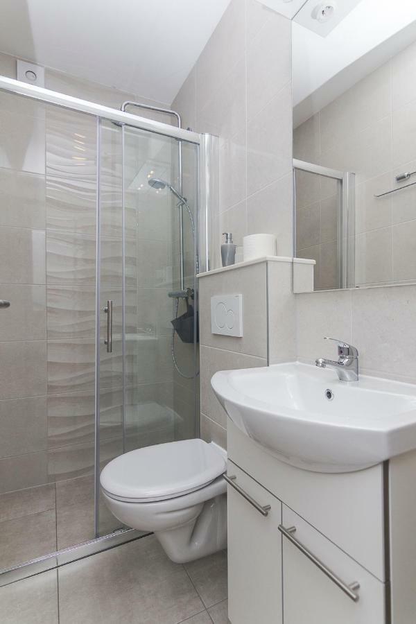 Apartments A&B Макарска Екстериор снимка