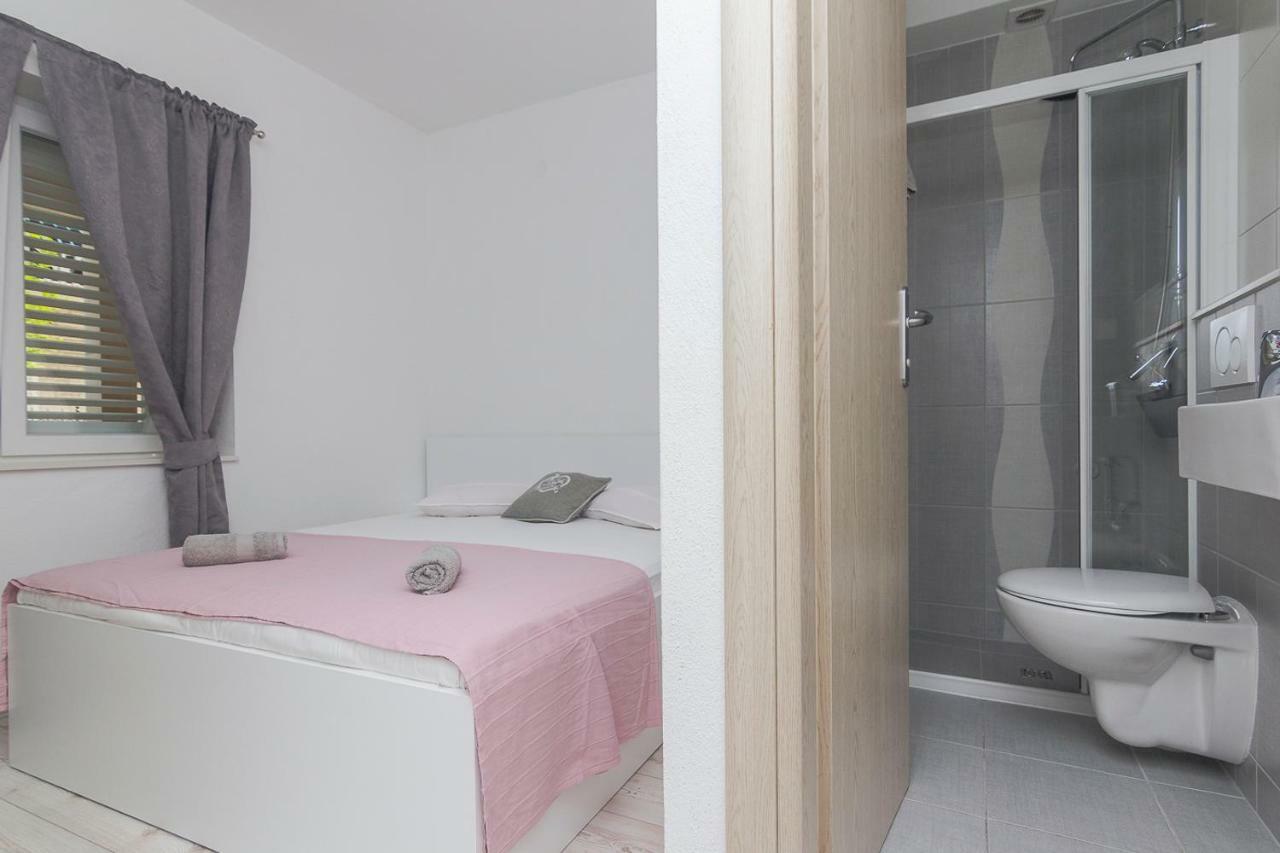 Apartments A&B Макарска Екстериор снимка